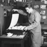 100 v. linssin l�pi - Atelj� Holmstr�m 100 v. / Harry Holmstr�m 80 v.